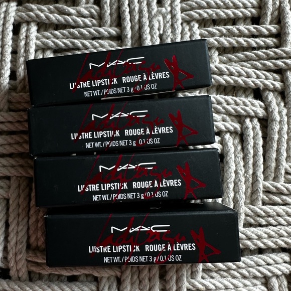 MAC lady Gaga lustre lipstick rouge viva glam Gaga - Picture 11 of 11